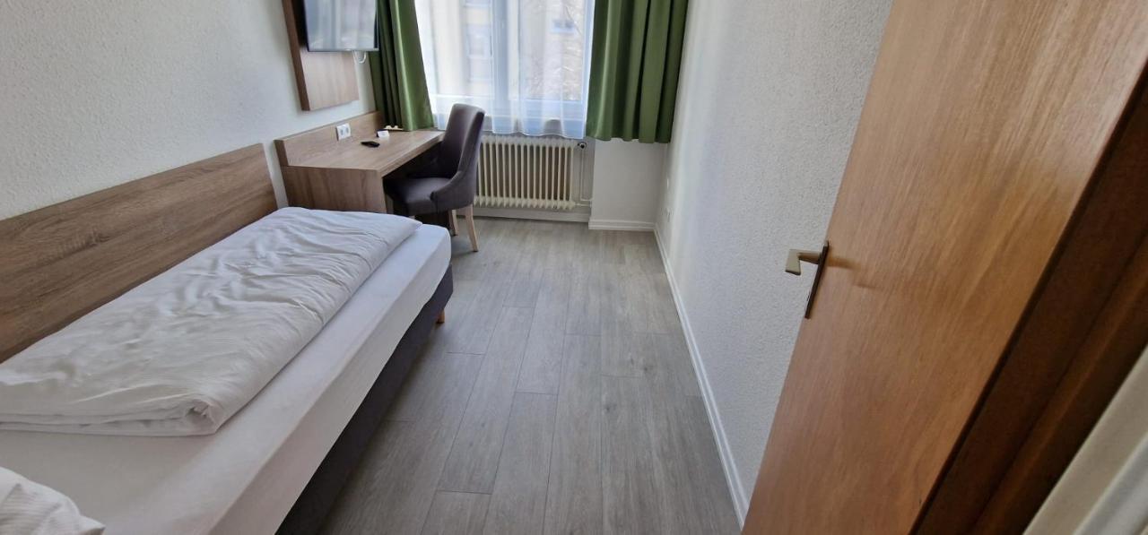 Hotel Ladage Frankfurt am Main Bagian luar foto