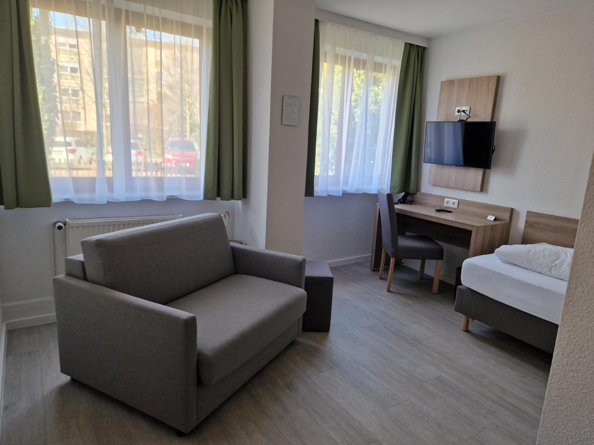 Hotel Ladage Frankfurt am Main Bagian luar foto