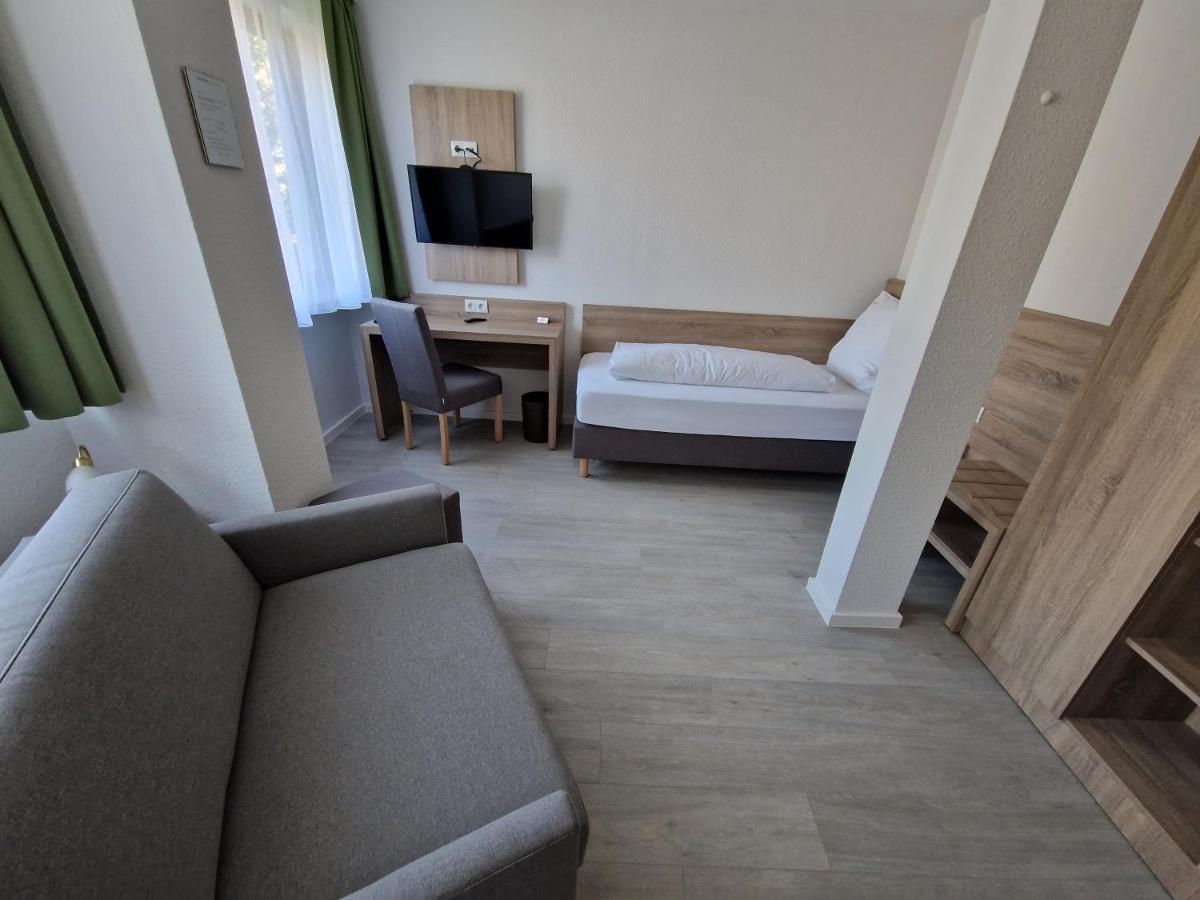 Hotel Ladage Frankfurt am Main Bagian luar foto